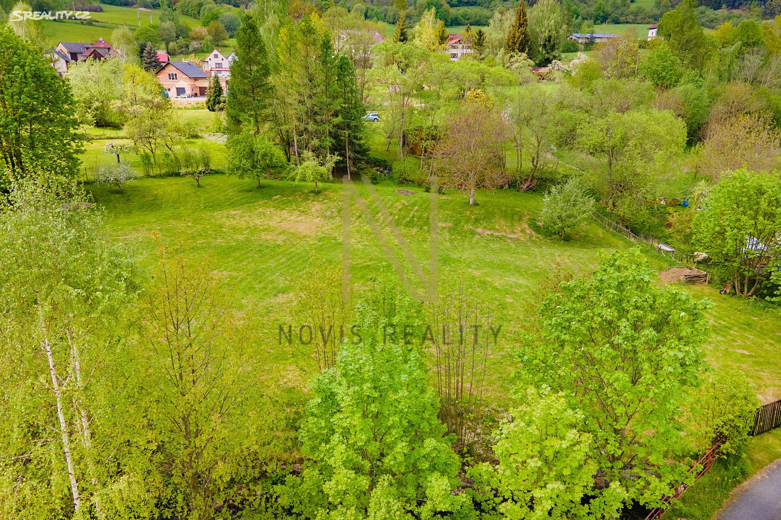 Prodej  stavebního pozemku 3 411 m², Nezdice na Šumavě, okres Klatovy