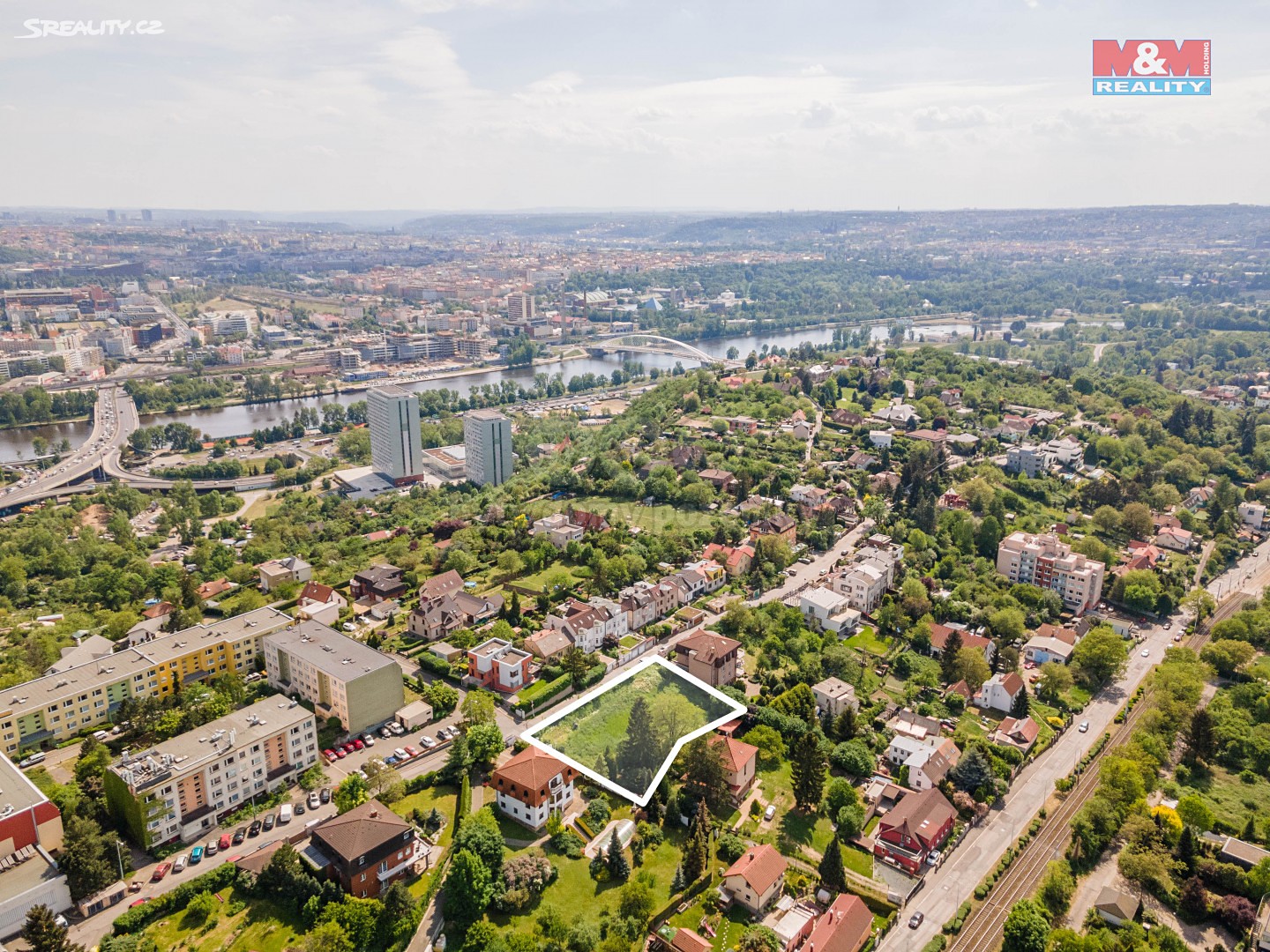 Prodej  stavebního pozemku 1 284 m², Na dlážděnce, Praha 8 - Troja