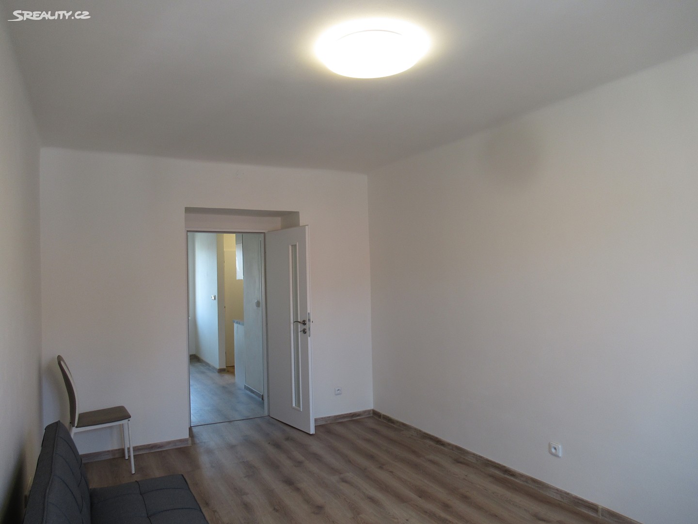 Pronájem bytu 1+1 37 m², Řipská, Praha 3 - Vinohrady