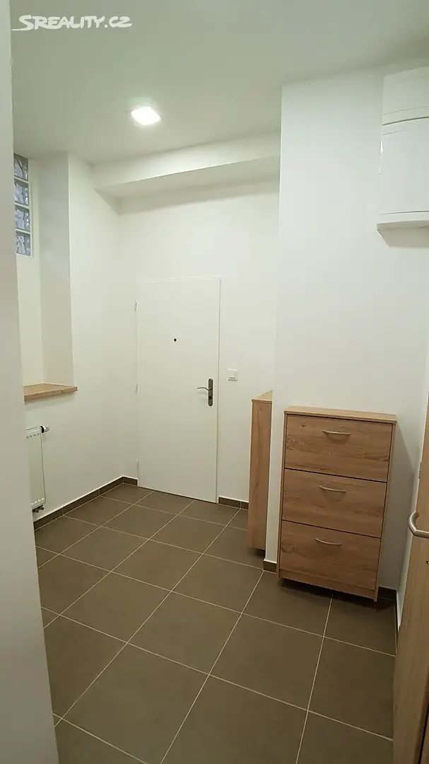 Pronájem bytu 2+1 60 m², Za Strašnickou vozovnou, Praha 10 - Strašnice