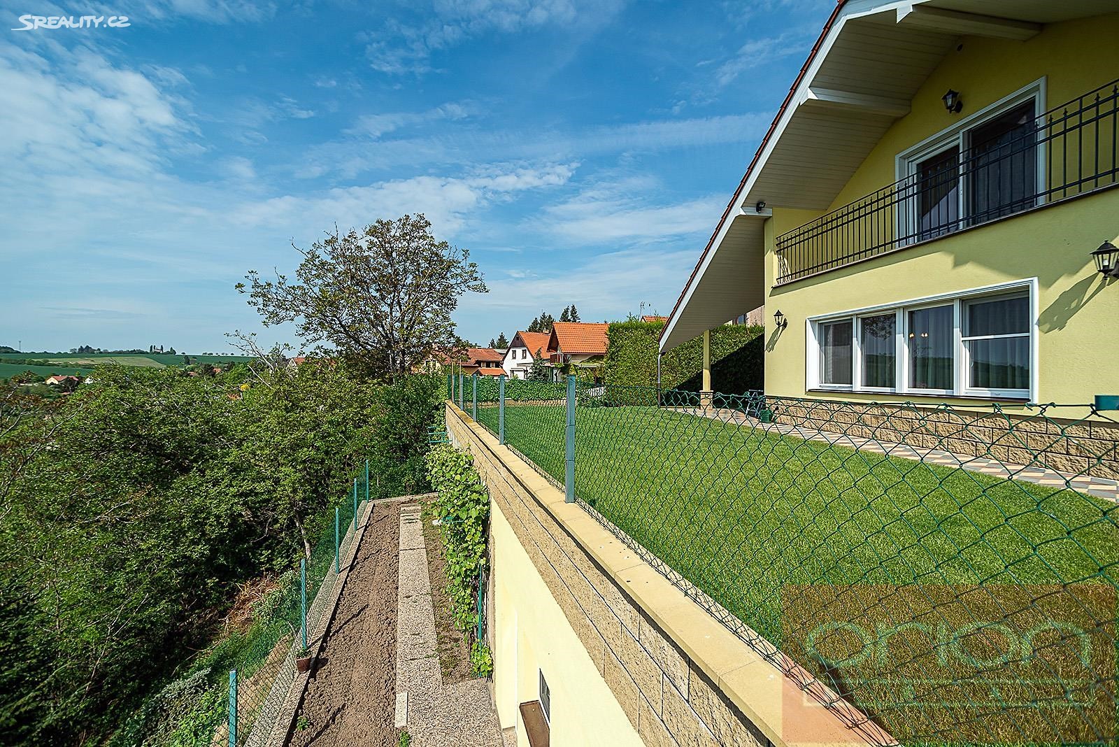 Pronájem  rodinného domu 340 m², pozemek 600 m², Hřebenová, Praha 6 - Lysolaje