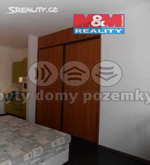 Prodej bytu 1+kk 23 m², Plzeňská, Králův Dvůr