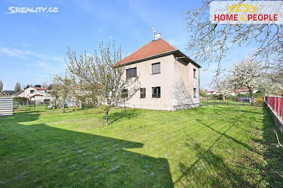 Prodej  vily 250 m², pozemek 1 076 m², 1. máje, Poděbrady - Velké Zboží