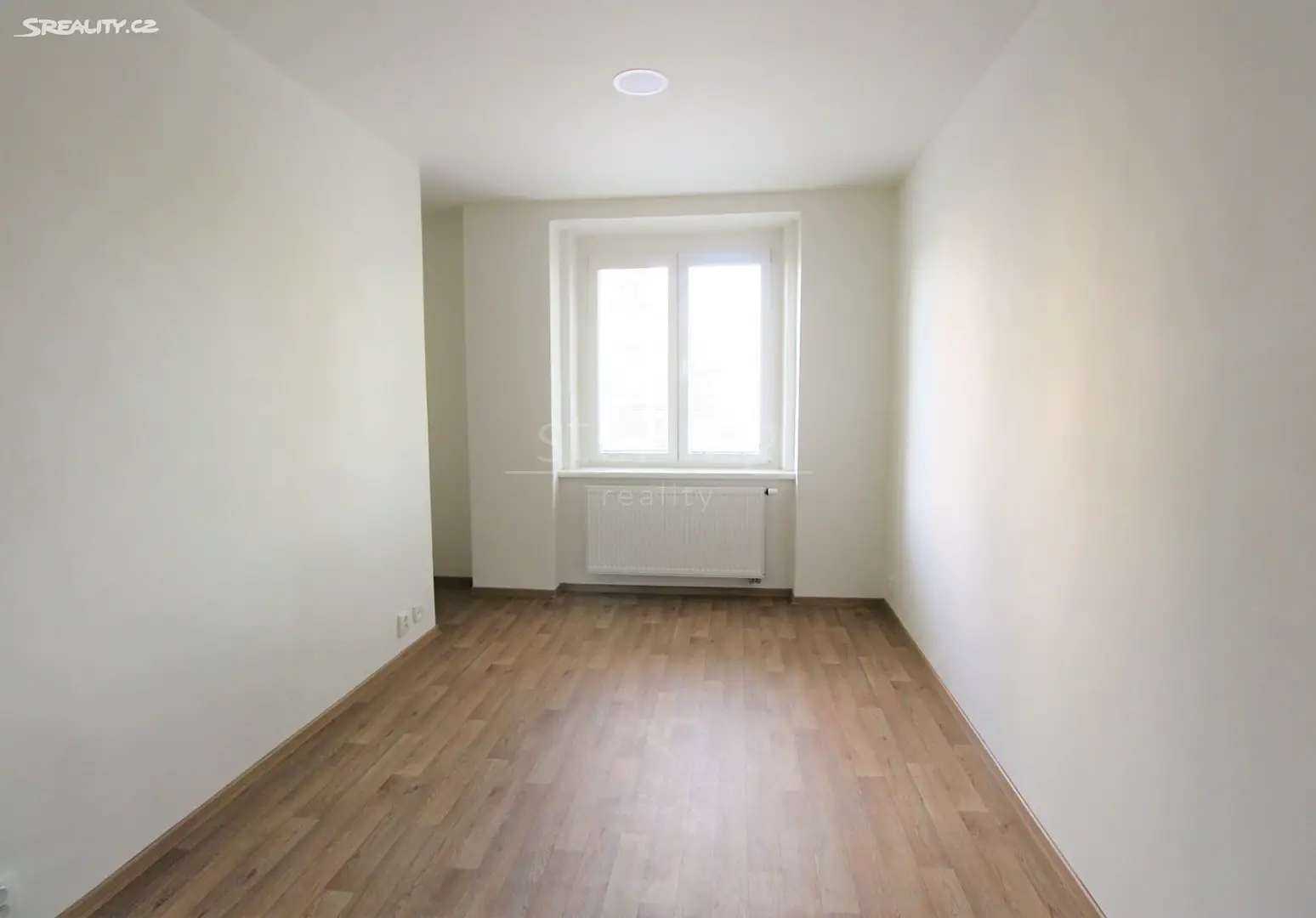 Pronájem bytu 2+kk 41 m², Koněvova, Praha 3 - Žižkov