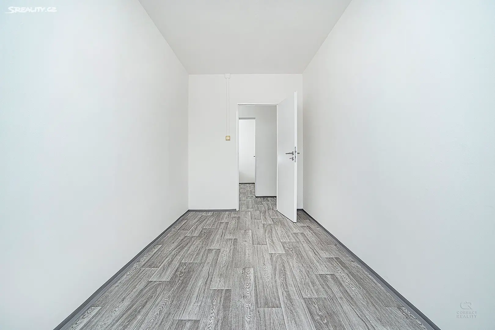 Pronájem bytu 3+1 69 m², Paláskova, Praha 8 - Kobylisy