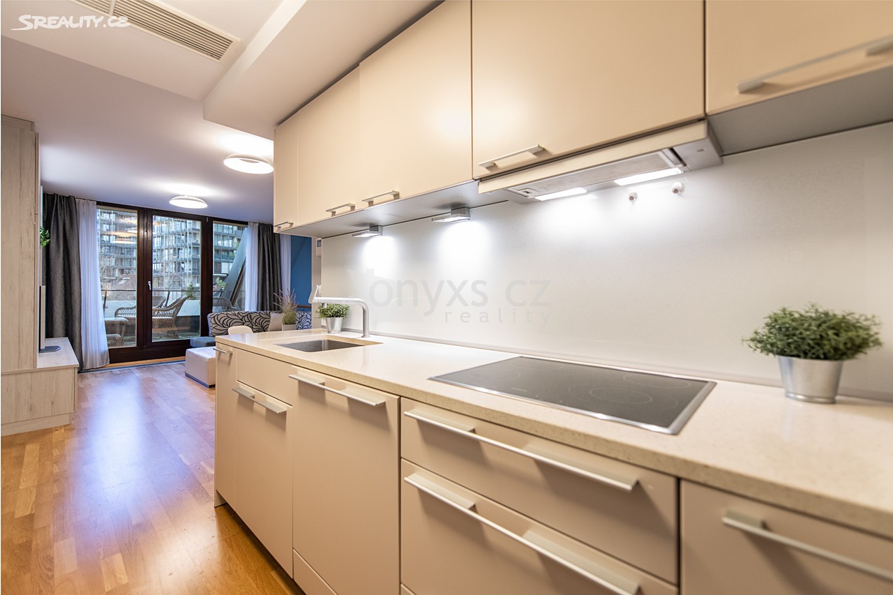 Pronájem bytu 3+kk 88 m², Pitterova, Praha 3 - Žižkov