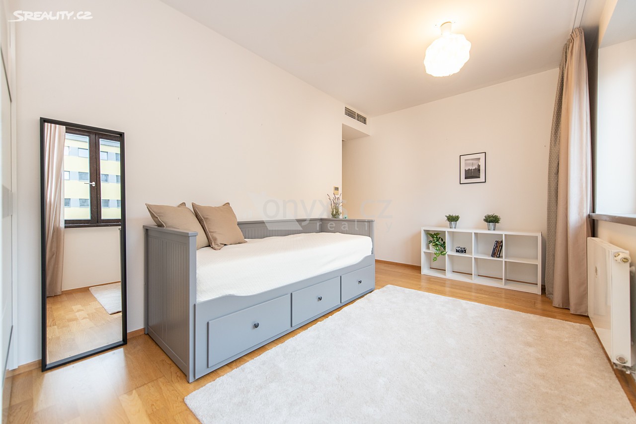 Pronájem bytu 3+kk 88 m², Pitterova, Praha 3 - Žižkov