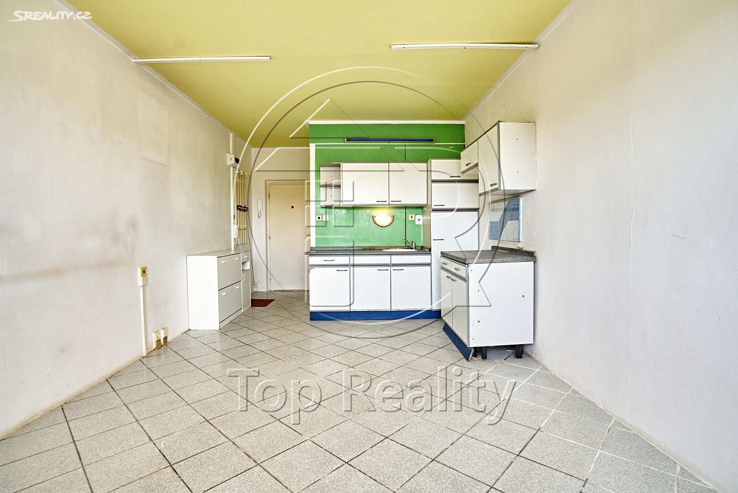 Prodej bytu 1+kk 24 m², Konečná, Karlovy Vary - Rybáře