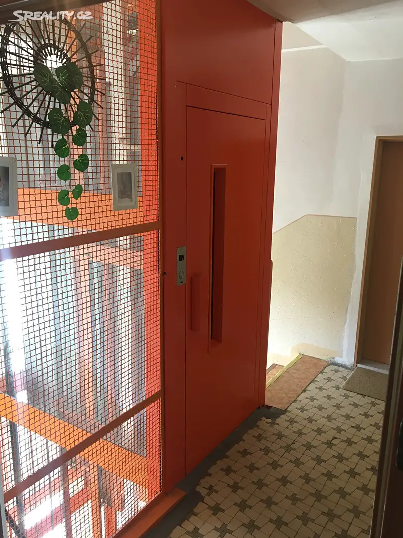 Prodej bytu 3+1 78 m², 17. listopadu, Chomutov