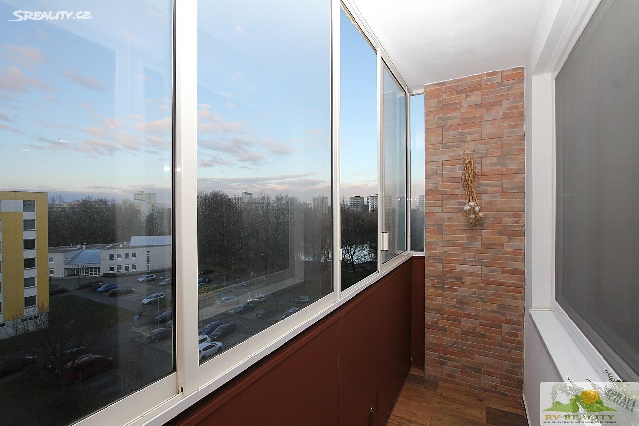Prodej bytu 3+1 92 m², Lonkova, Pardubice - Polabiny