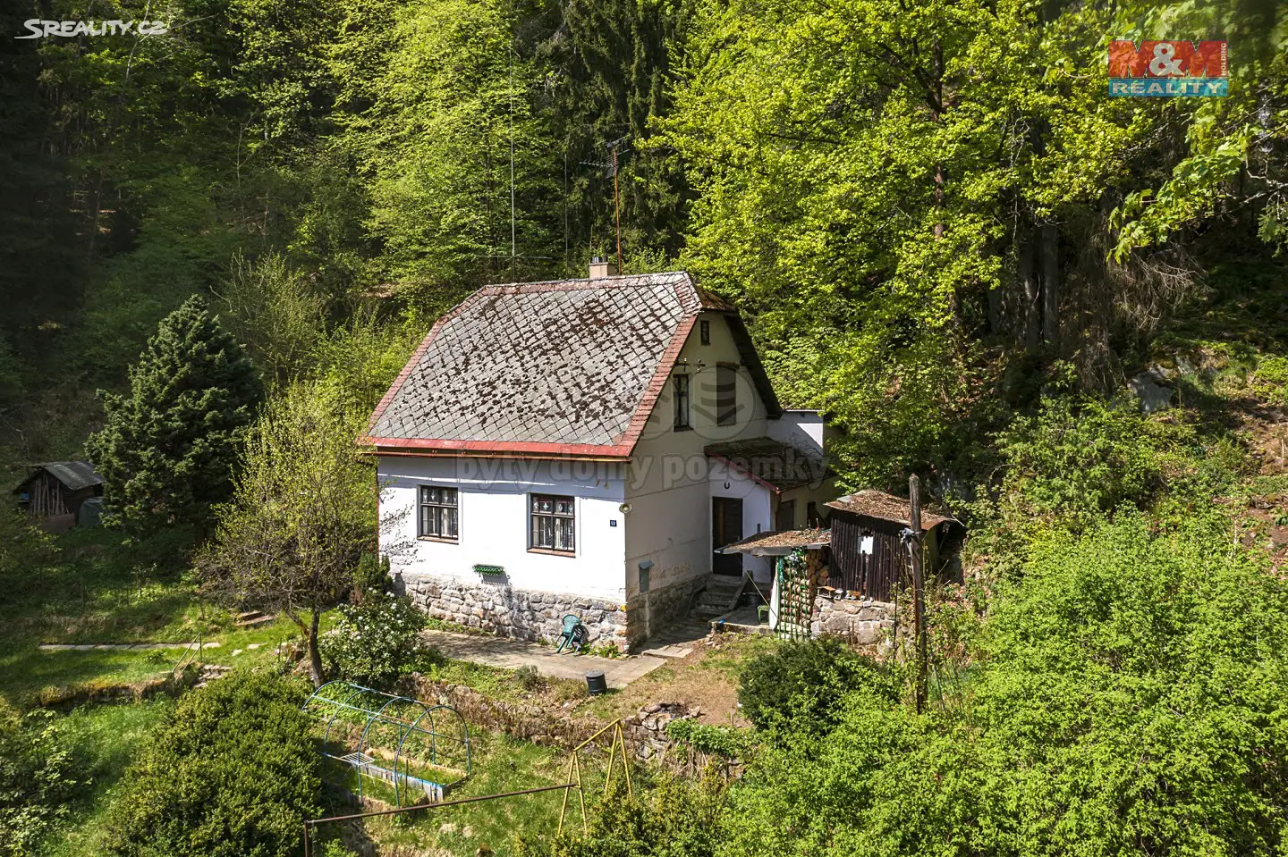 Prodej  chaty 140 m², pozemek 837 m², Nová Role, okres Karlovy Vary