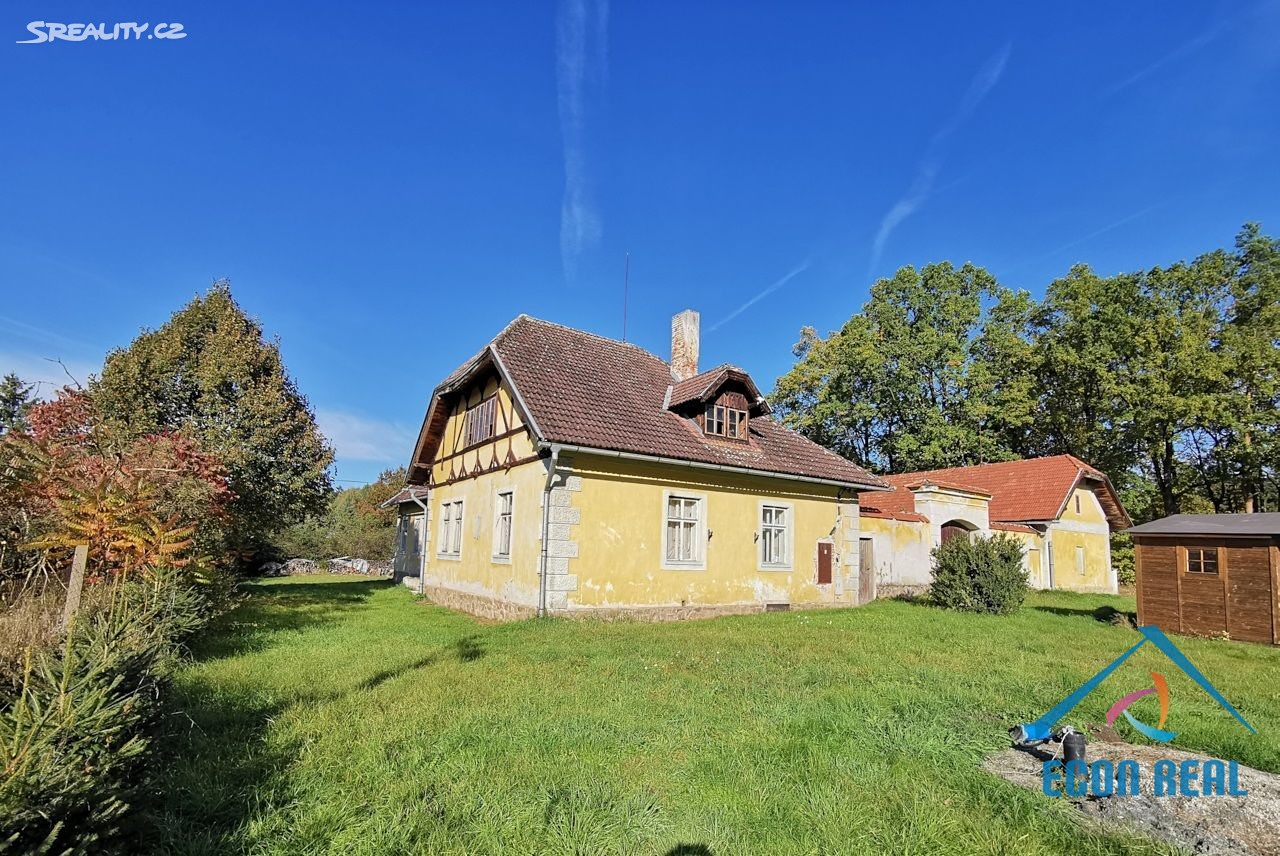 Prodej  rodinného domu 896 m², pozemek 3 848 m², Chlum u Třeboně - Lutová, okres Jindřichův Hradec