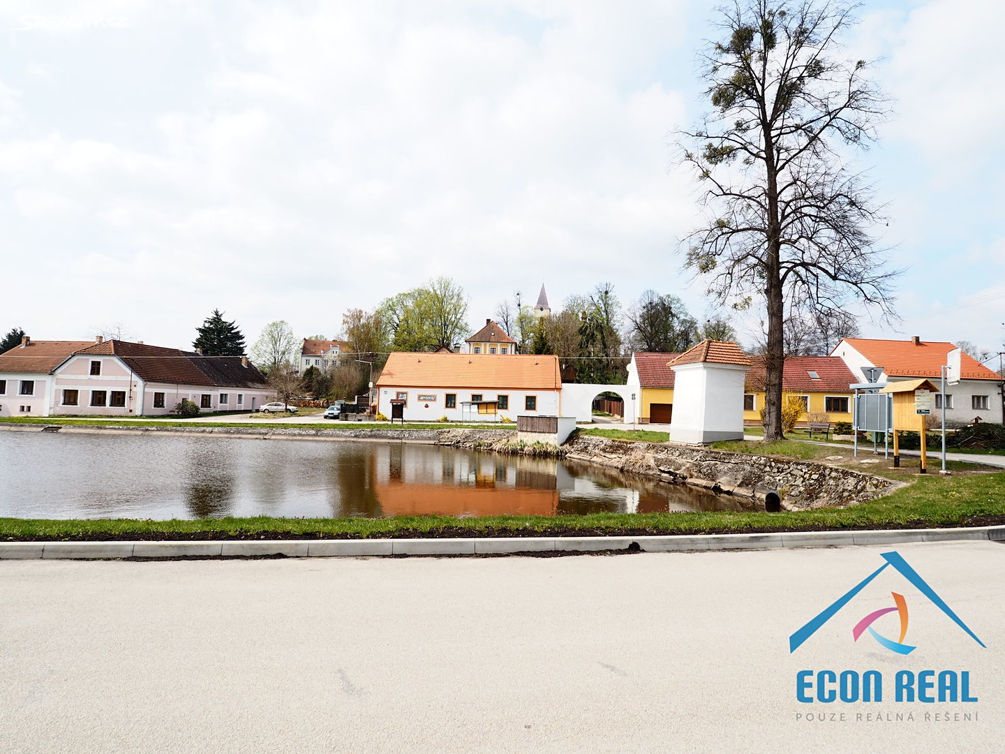 Prodej  rodinného domu 896 m², pozemek 3 848 m², Chlum u Třeboně - Lutová, okres Jindřichův Hradec