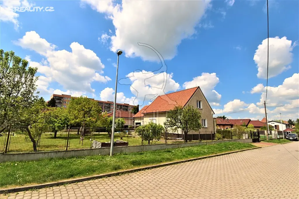 Prodej  rodinného domu 117 m², pozemek 806 m², Votuzská, Praha 9 - Horní Počernice