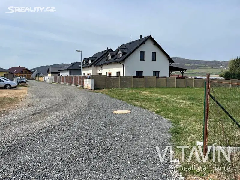 Prodej  stavebního pozemku 1 003 m², Bavoryně, okres Beroun