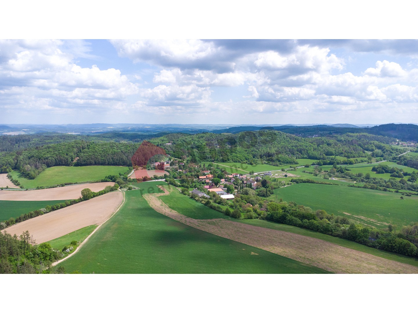 Prodej  stavebního pozemku 3 593 m², Krňany, okres Benešov