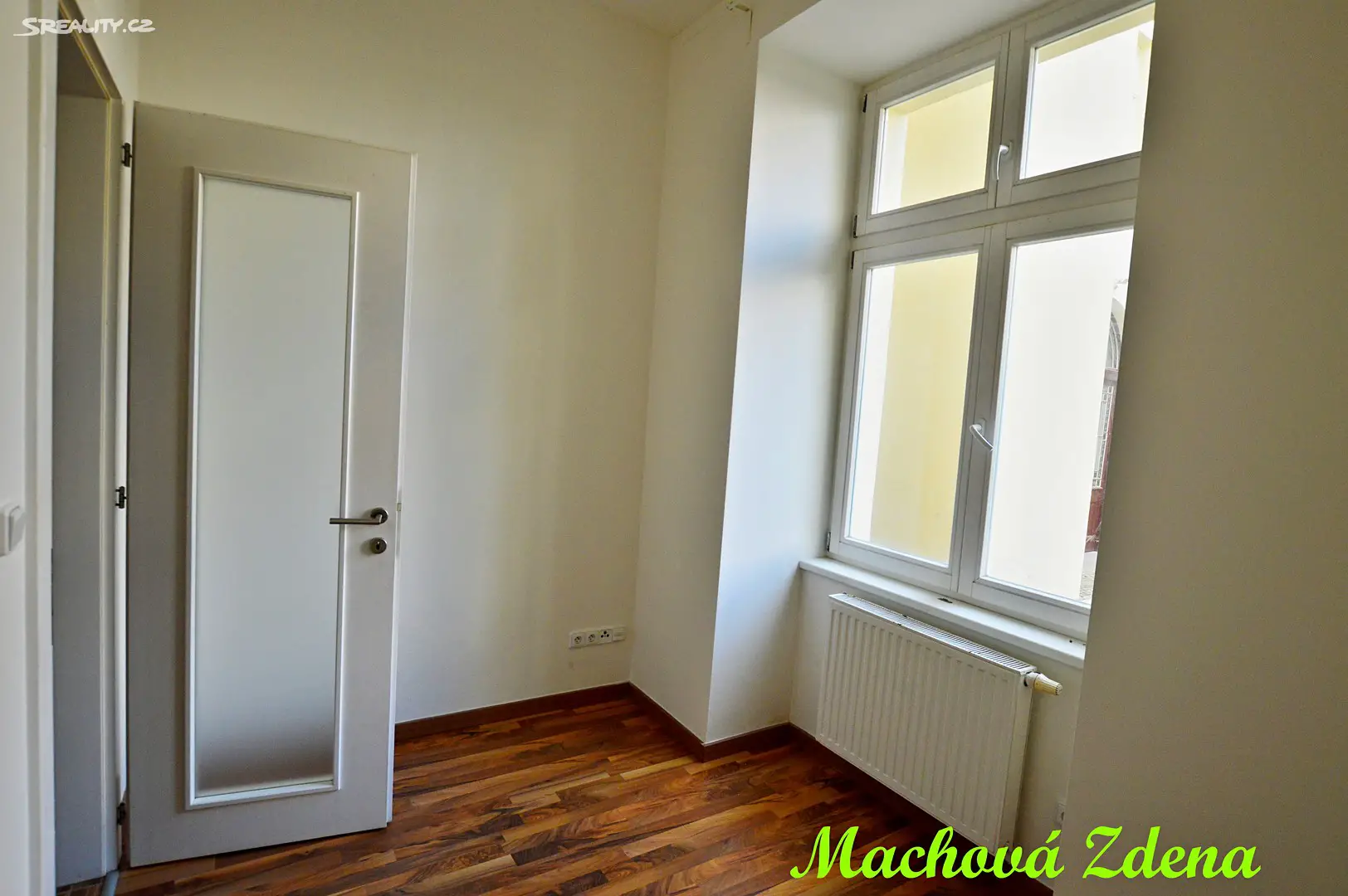 Pronájem bytu 1+1 38 m², Lublaňská, Praha - Praha 2