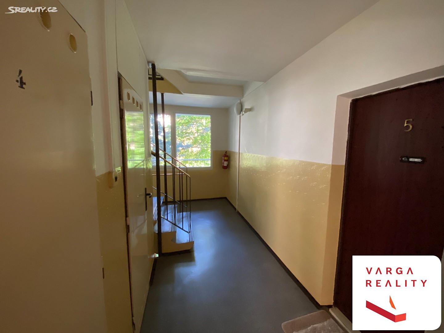 Pronájem bytu 1+1 26 m², Varnsdorfská, Praha 9 - Střížkov