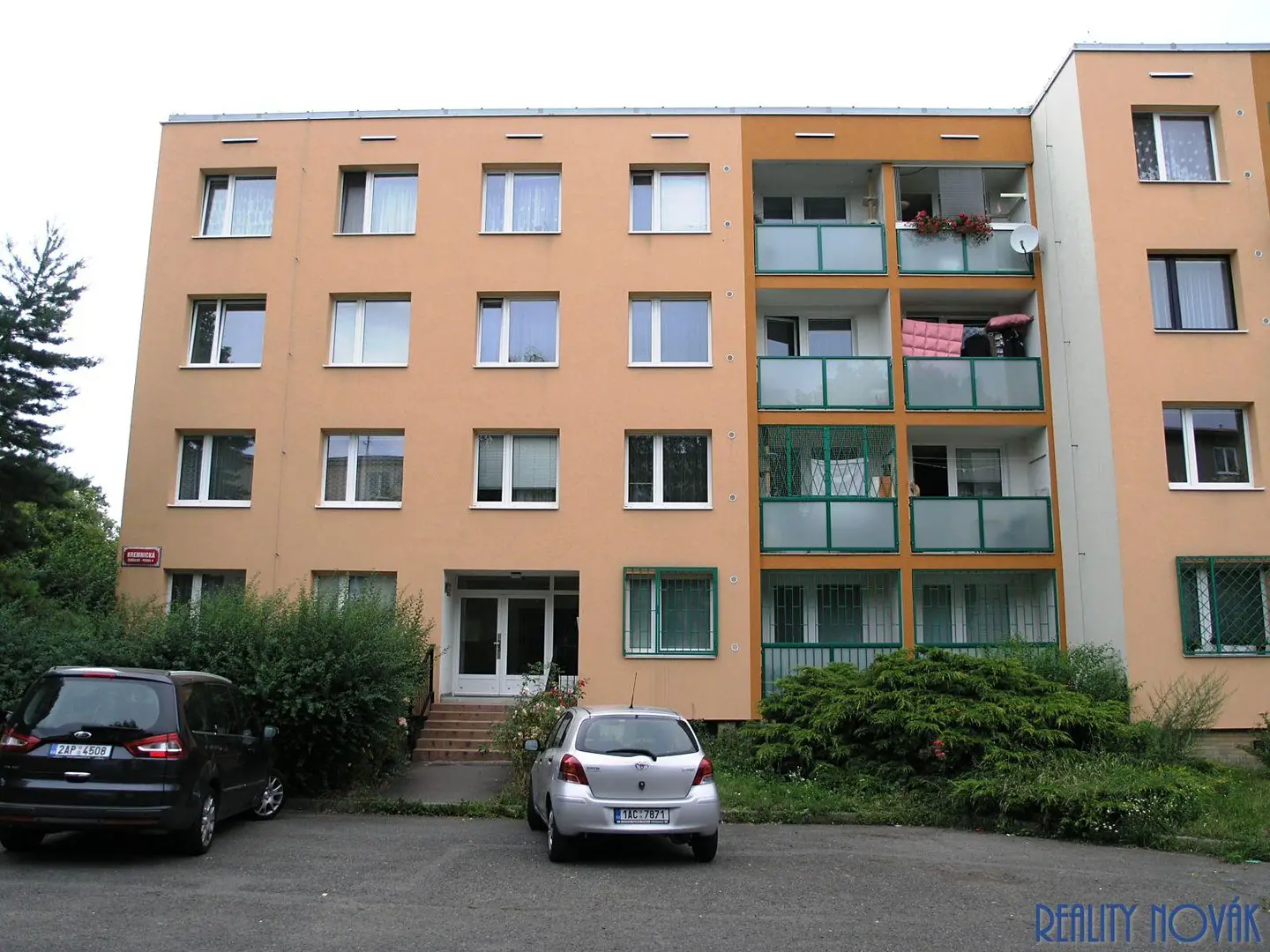 Pronájem bytu 2+1 53 m², Kremnická, Praha 4 - Záběhlice