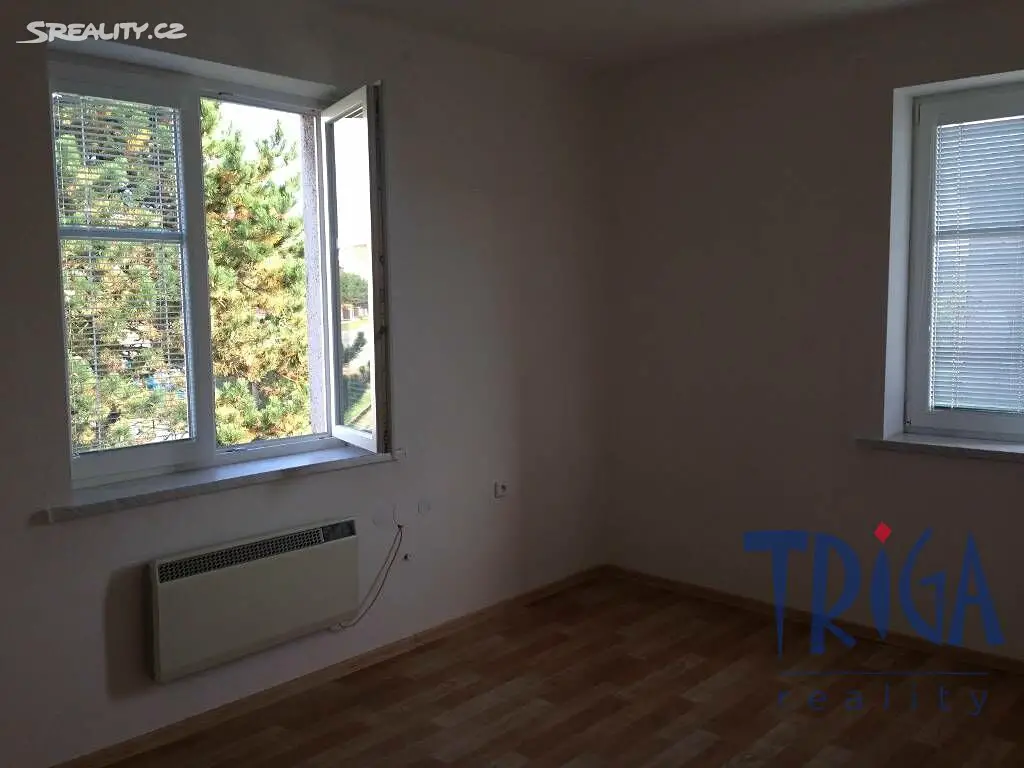 Pronájem bytu 2+kk 45 m², Na Vrších, Jaroměř - Jakubské Předměstí