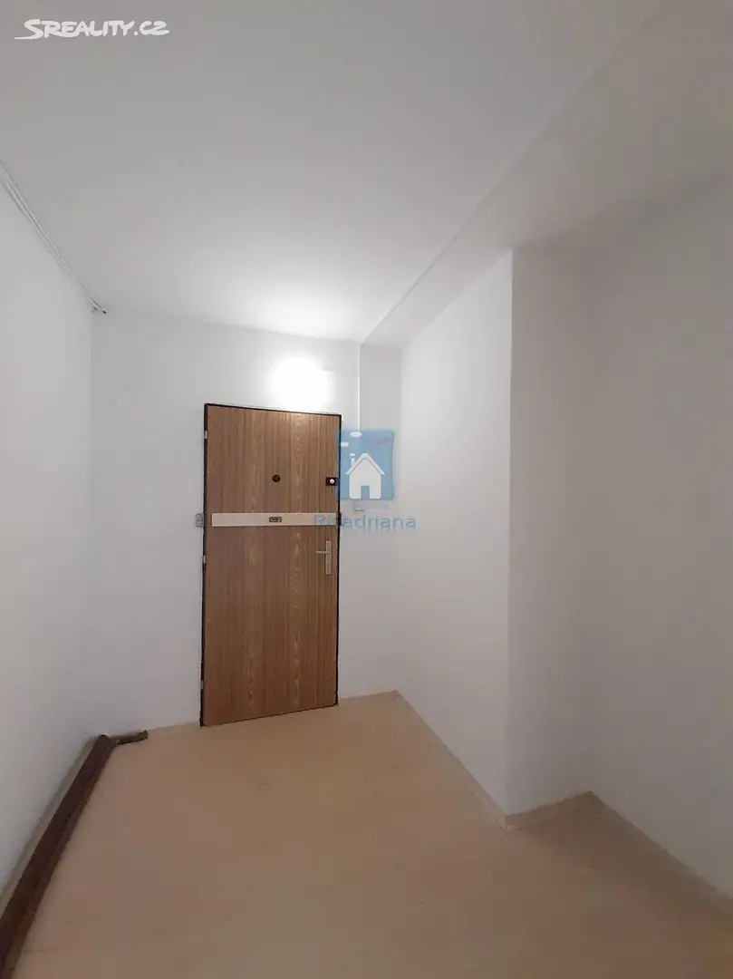 Pronájem bytu 3+1 88 m², Ke Kurtům, Praha 4 - Písnice