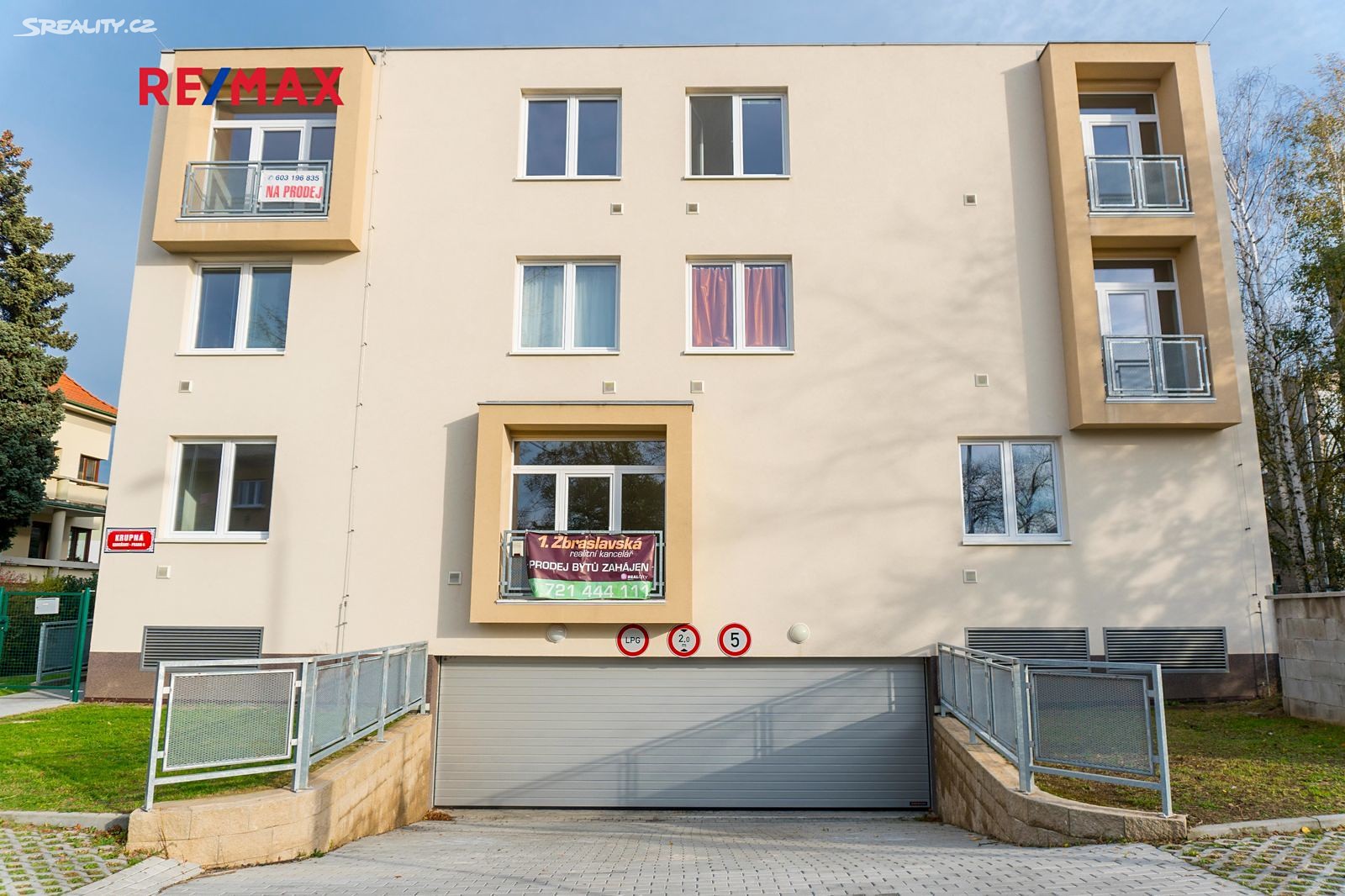 Prodej bytu 1+1 37 m², Krupná, Praha 4 - Komořany