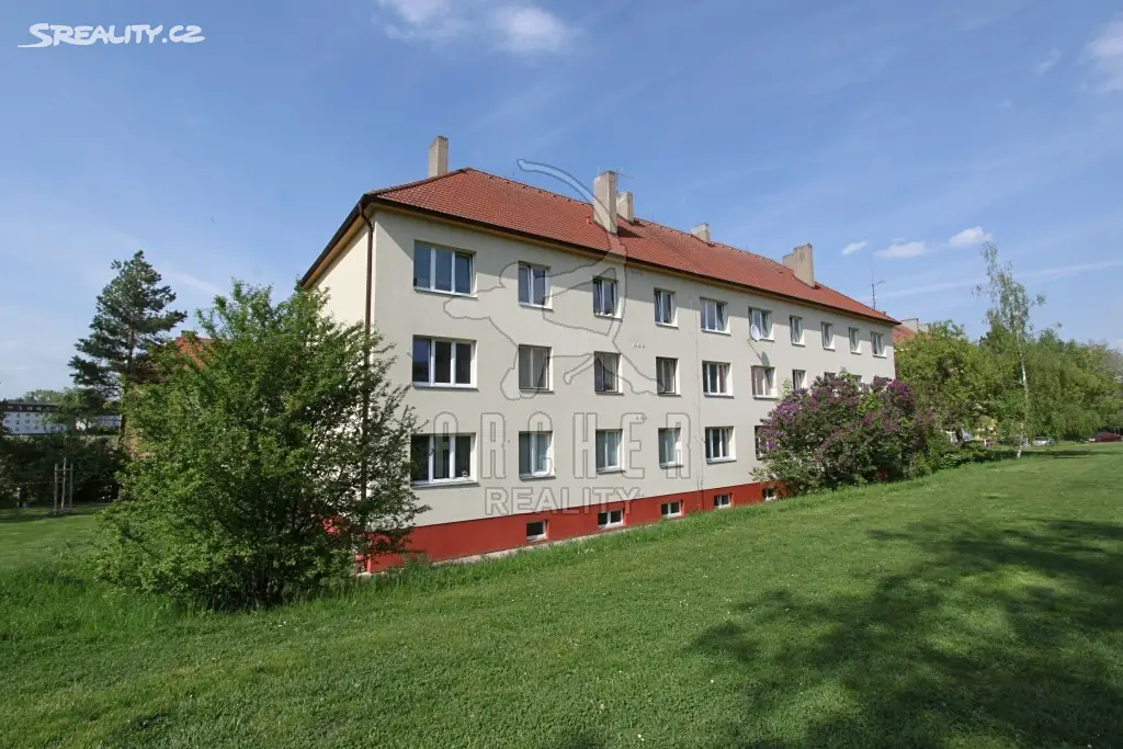 Prodej bytu 2+1 65 m², Smetáčkova, Slaný