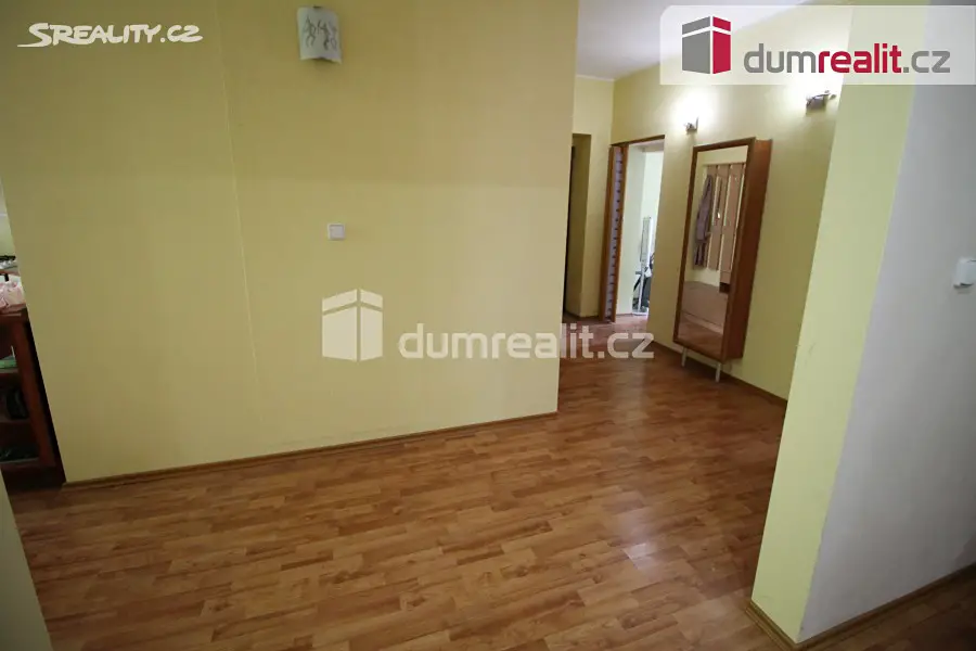 Prodej bytu 3+1 74 m², Vřídelní, Karlovy Vary