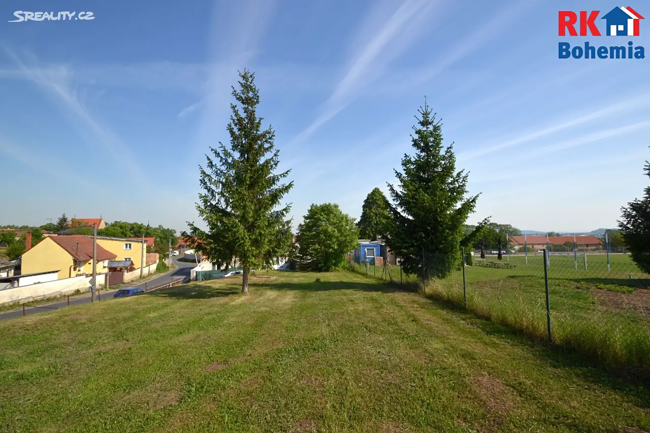 Prodej  stavebního pozemku 806 m², Vykáň, okres Nymburk
