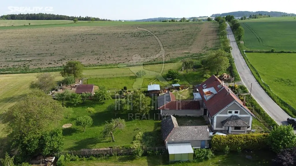 Prodej  rodinného domu 190 m², pozemek 1 328 m², Vodslivy, okres Benešov