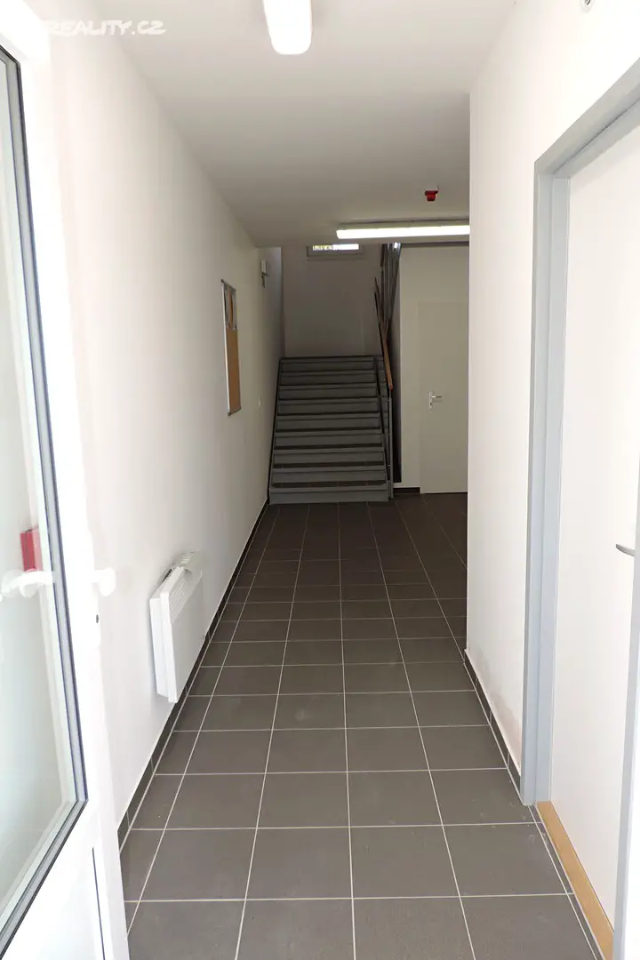 Pronájem bytu 1+kk 27 m², Brigádnická, Zbůch