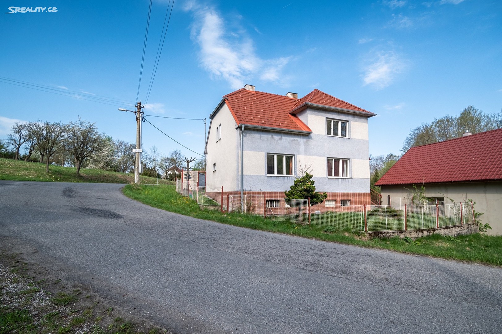 Prodej  rodinného domu 216 m², pozemek 1 967 m², Lopeník, okres Uherské Hradiště