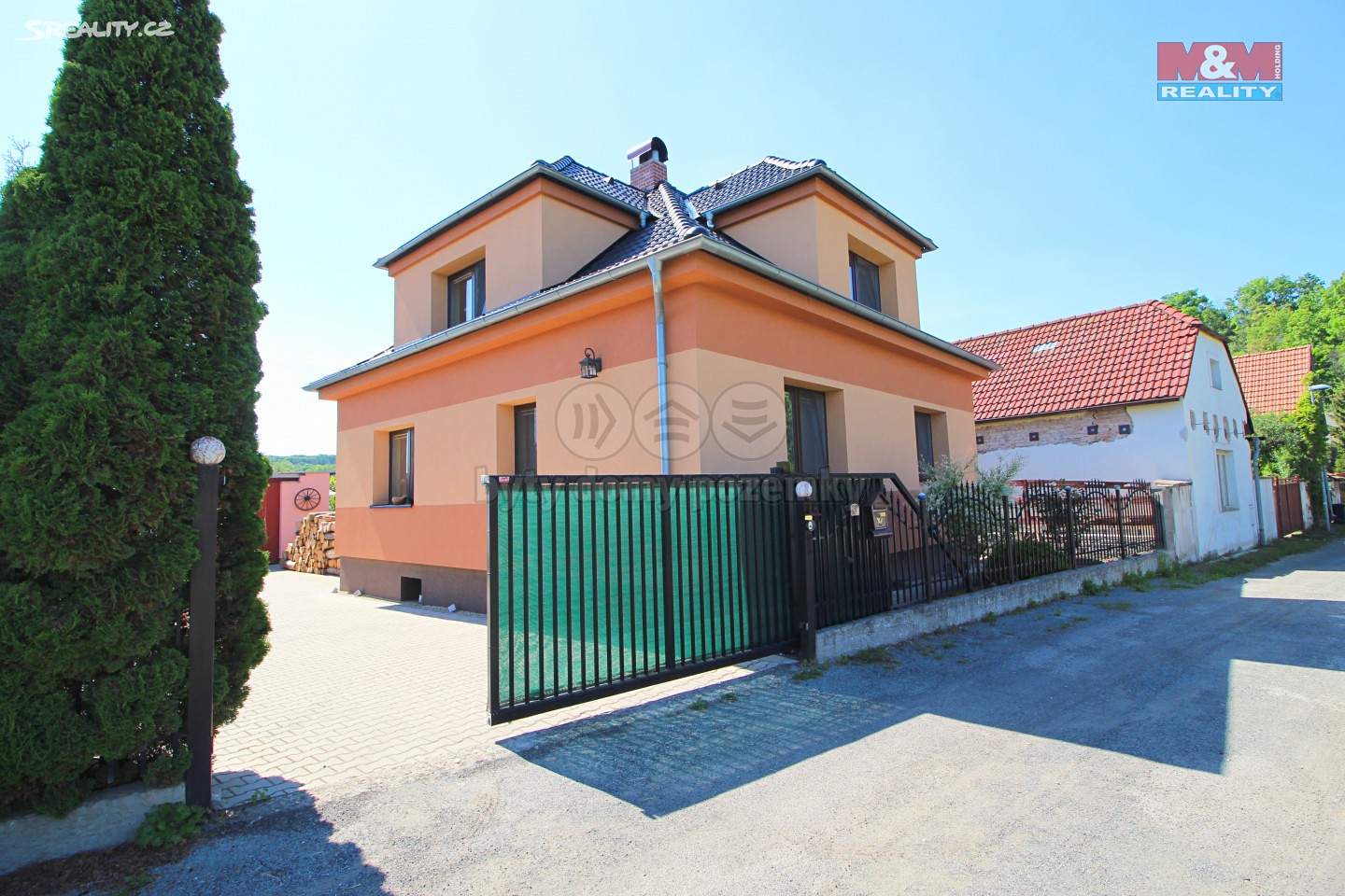 Prodej  rodinného domu 385 m², pozemek 887 m², Kochánky, okres Mladá Boleslav