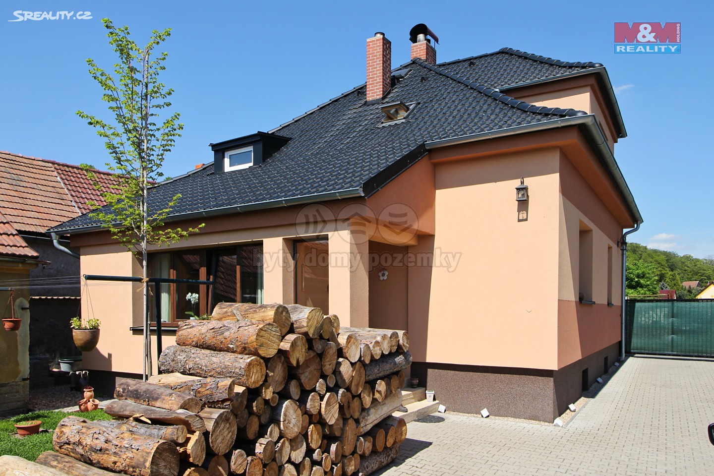 Prodej  rodinného domu 385 m², pozemek 887 m², Kochánky, okres Mladá Boleslav