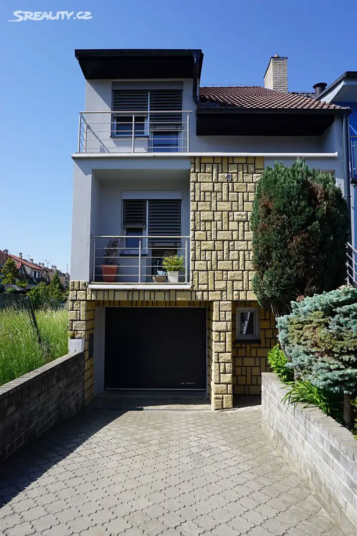 Prodej  rodinného domu 230 m², pozemek 341 m², Václava Kulíška, Uherské Hradiště - Mařatice
