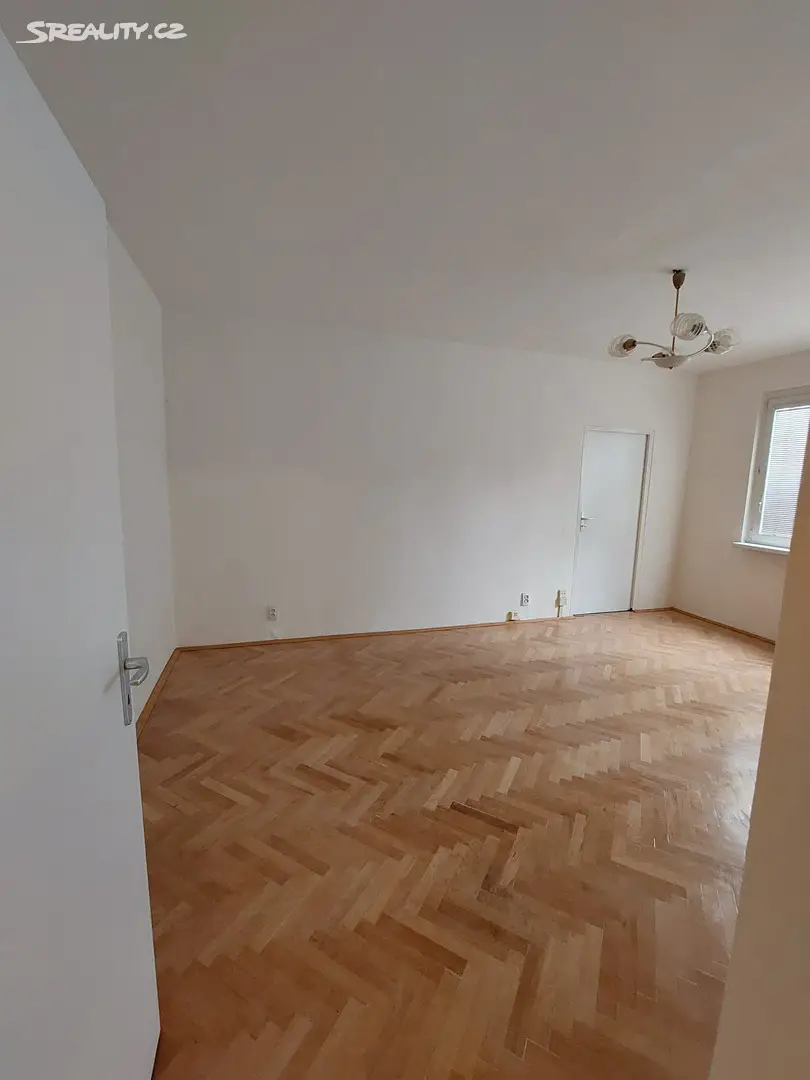 Prodej bytu 2+1 54 m², Bulharská, Kladno - Kročehlavy
