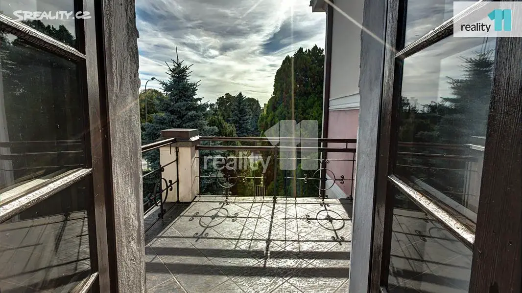 Prodej  rodinného domu 260 m², pozemek 800 m², Kostelec nad Černými lesy, okres Praha-východ