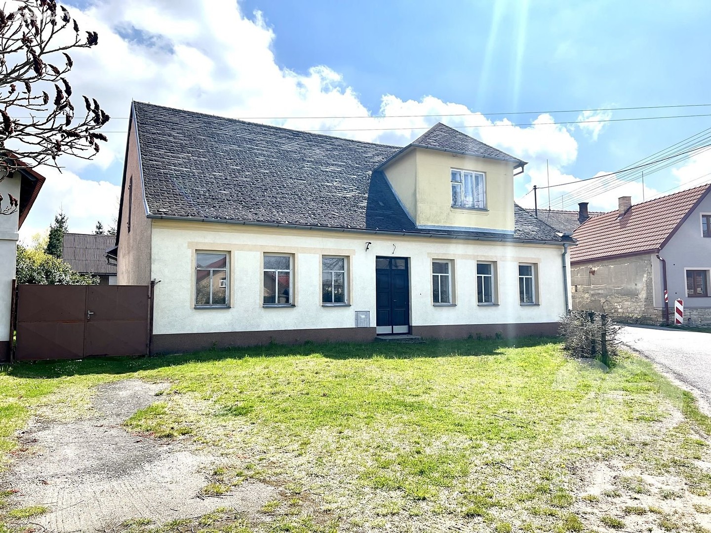 Prodej  rodinného domu 1 080 m², pozemek 2 622 m², Skuteč - Štěpánov, okres Chrudim