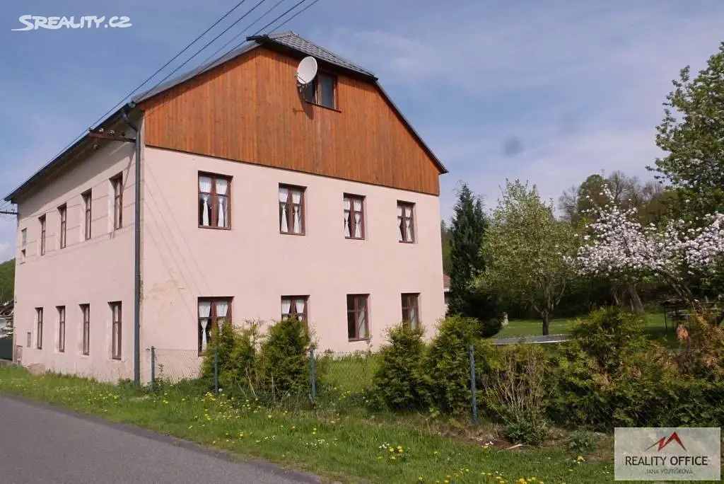 Prodej  vícegeneračního domu 300 m², pozemek 2 012 m², Chřibská - Horní Chřibská, okres Děčín