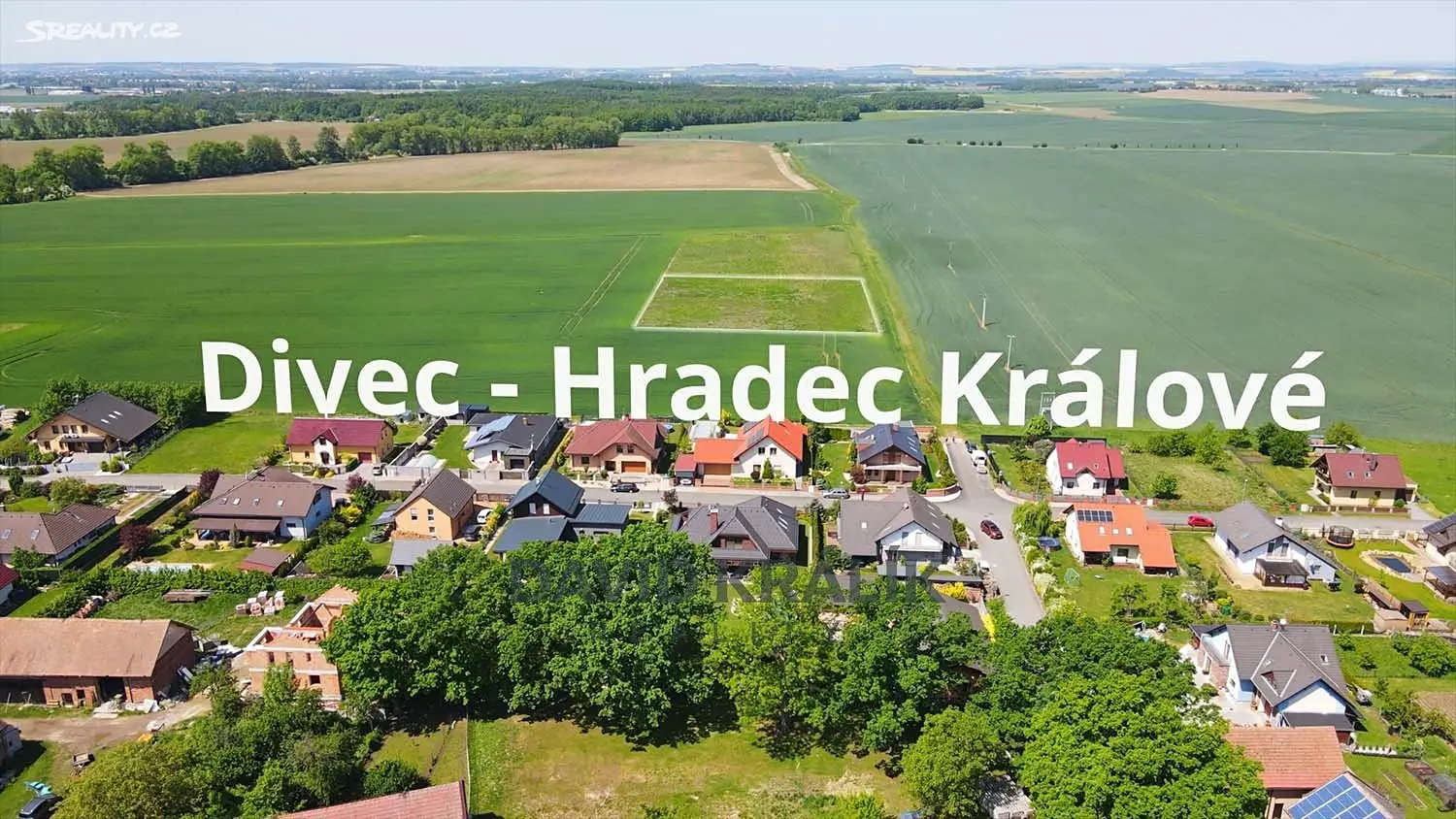 Prodej  stavebního pozemku 2 202 m², Divec, okres Hradec Králové