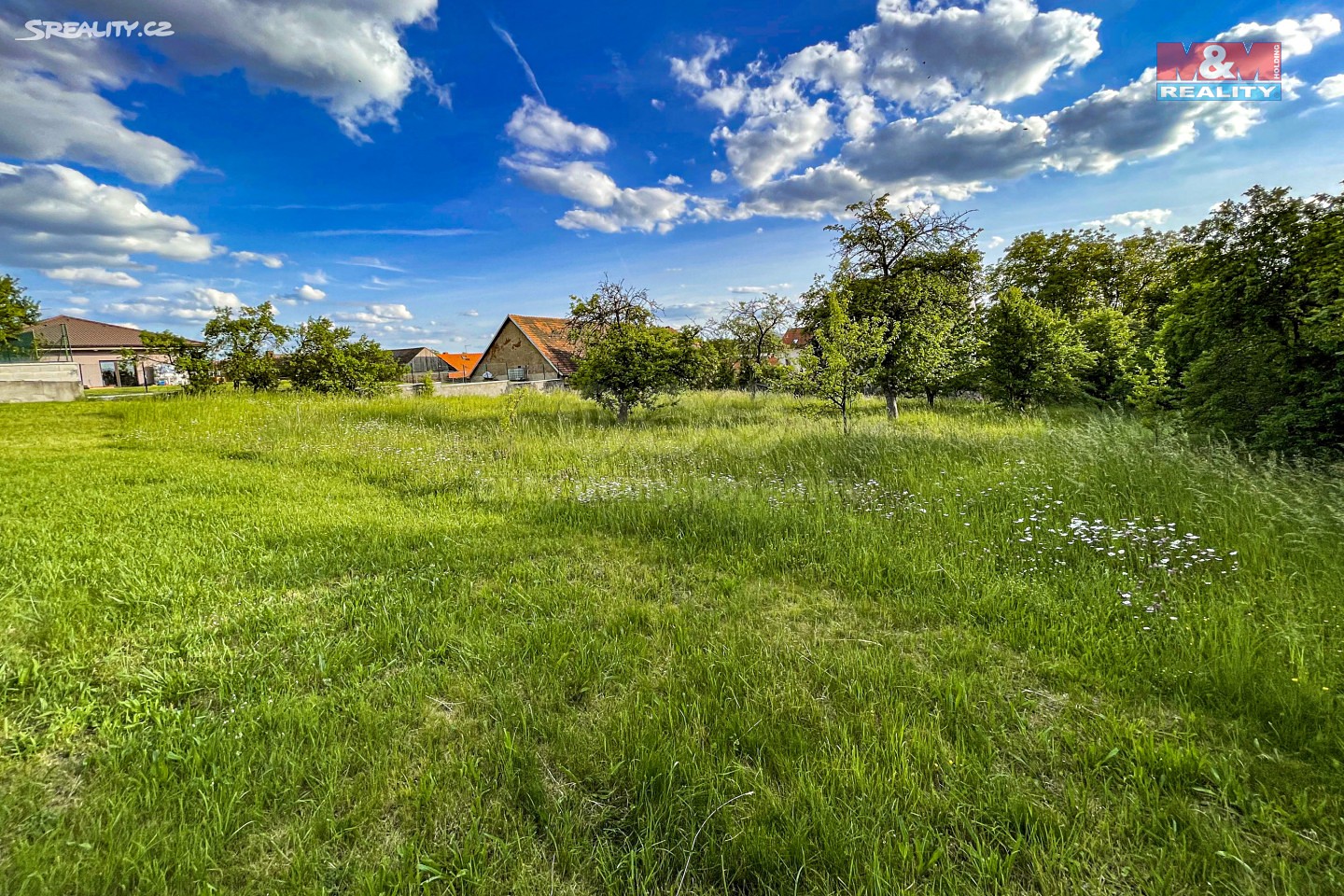 Prodej  stavebního pozemku 1 932 m², K Sadu, Plzeň - Božkov