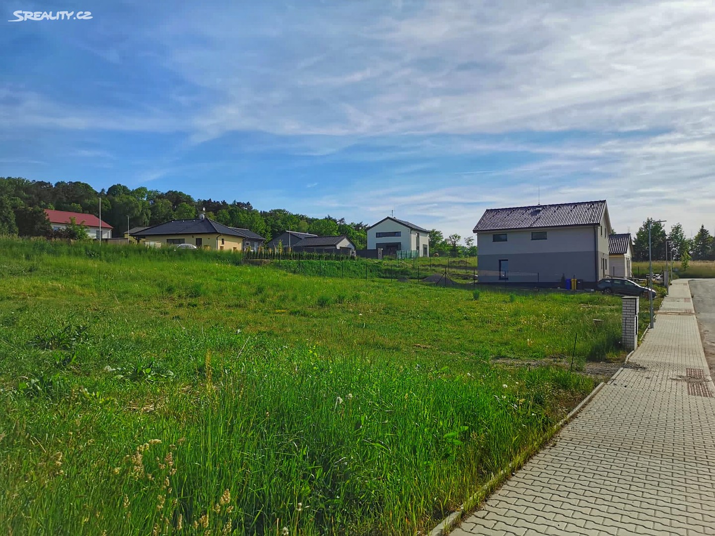 Prodej  stavebního pozemku 1 000 m², Žižice - Drnov, okres Kladno