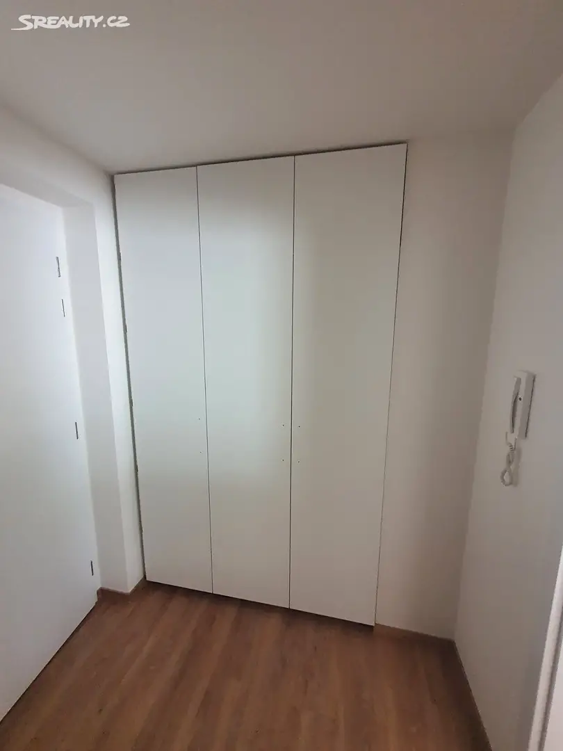 Pronájem bytu 1+kk 28 m², Březová, Brno - Jundrov