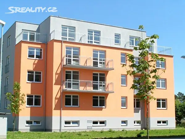 Pronájem bytu 1+kk 34 m², Dubová, Pardubice - Svítkov