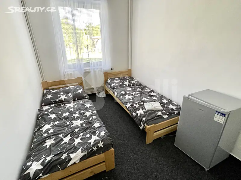 Pronájem bytu 1+kk 20 m², Srnojedská, Pardubice - Svítkov