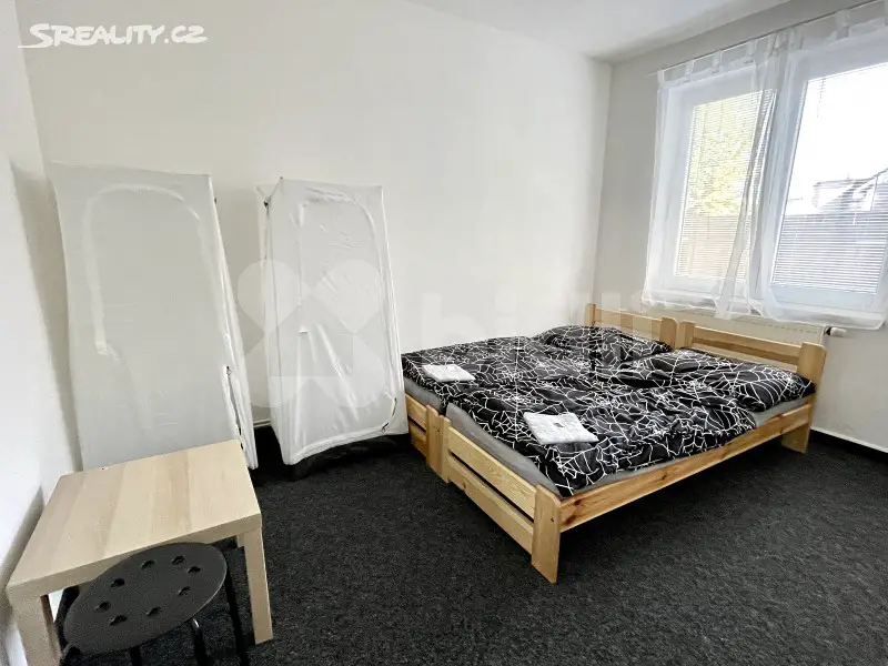 Pronájem bytu 1+kk 20 m², Srnojedská, Pardubice - Svítkov
