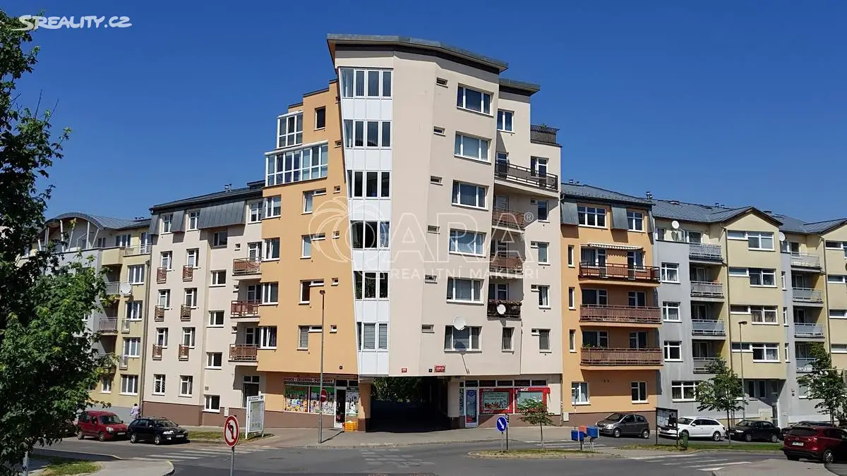 Pronájem bytu 1+kk 33 m², V Zeleném údolí, Praha 4 - Kunratice