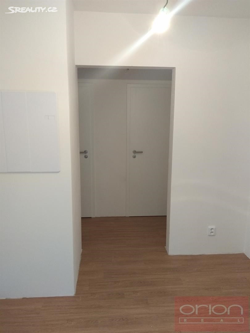 Pronájem bytu 2+1 55 m², Emilie Hyblerové, Praha 4 - Háje