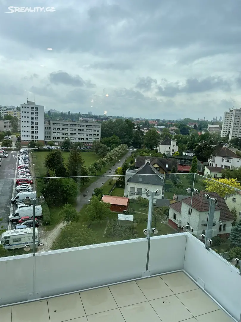 Pronájem bytu 2+kk 54 m², Kubelíkova, Hradec Králové - Slezské Předměstí