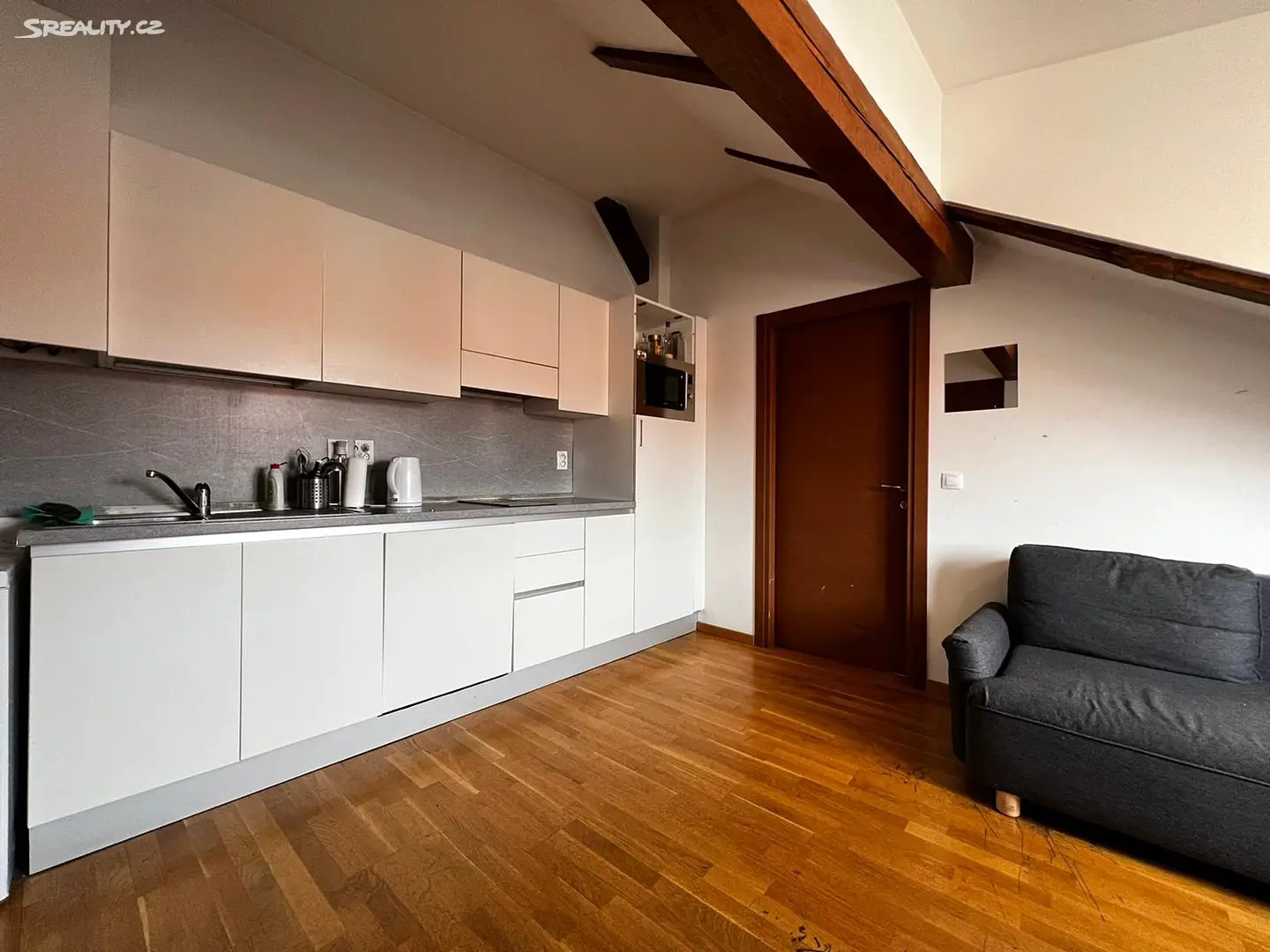 Pronájem bytu 3+kk 65 m² (Mezonet), Neklanova, Praha 2 - Vyšehrad
